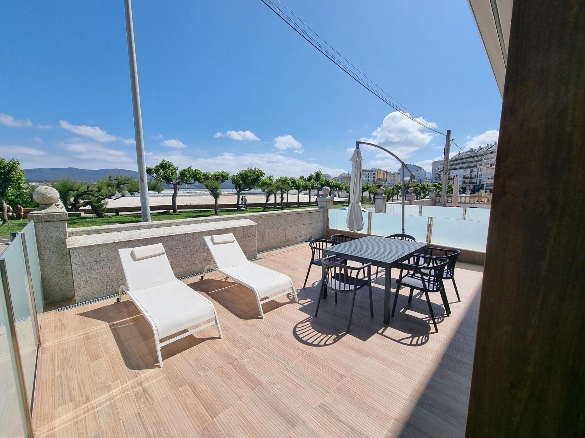 Foz Playa Rapadoira - Bajos Con Terraza Apartment Exterior photo